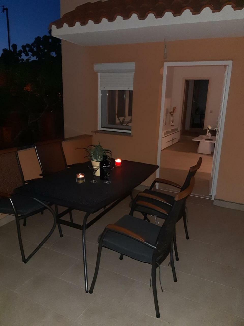 Lanelu Apartman Rogoznica  Exteriör bild
