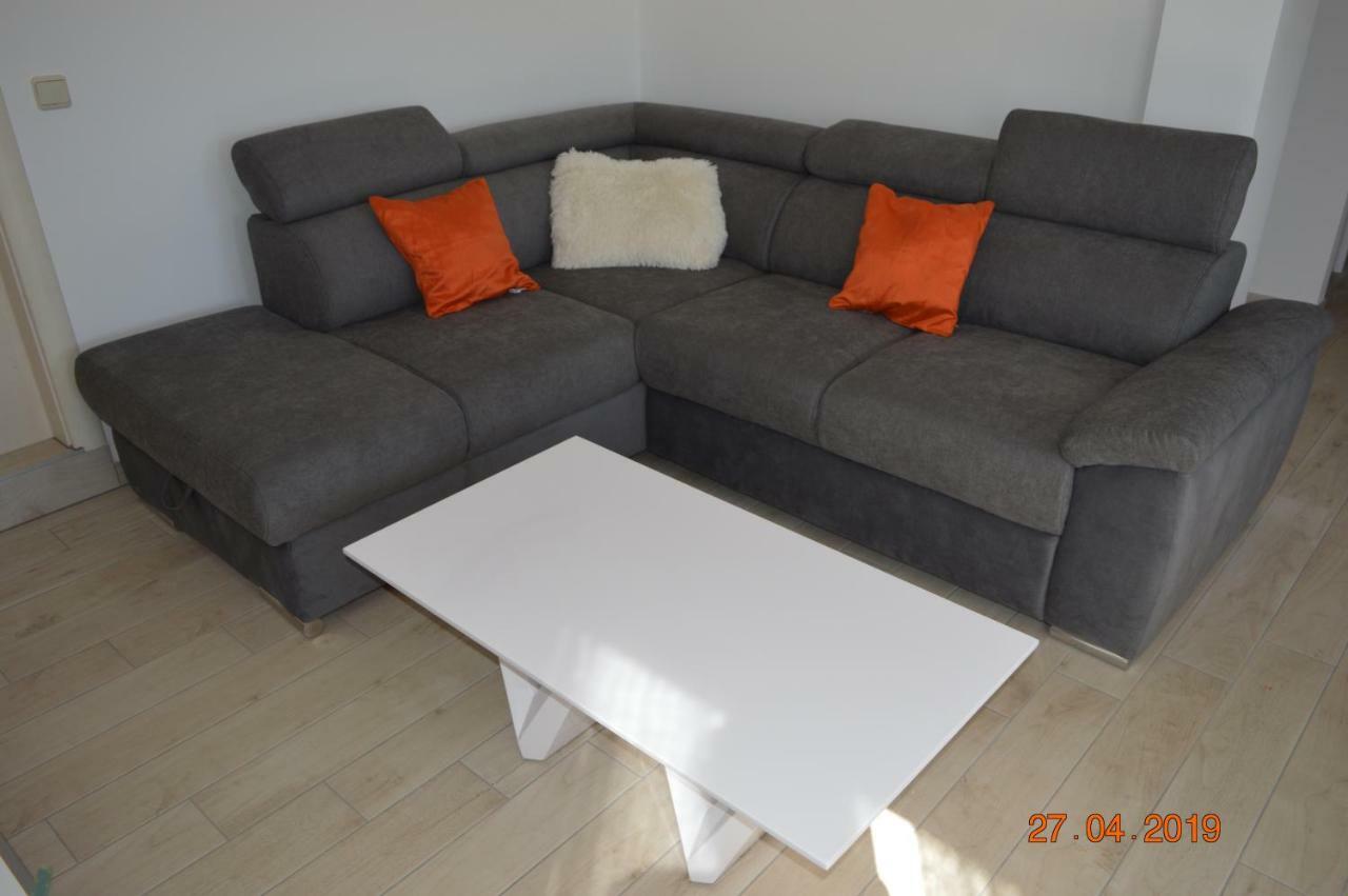 Lanelu Apartman Rogoznica  Exteriör bild