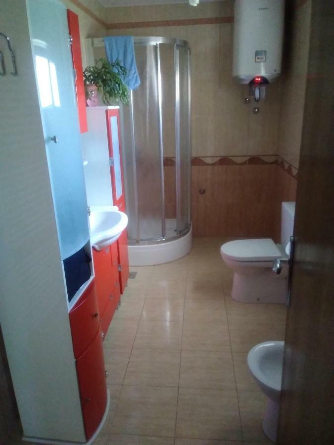 Lanelu Apartman Rogoznica  Exteriör bild